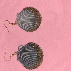 Shell earrings